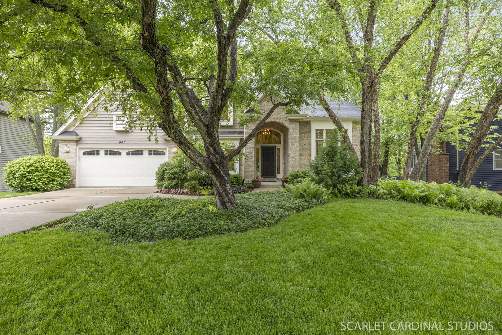 645 Rosewood Drive, West Chicago, IL 60185