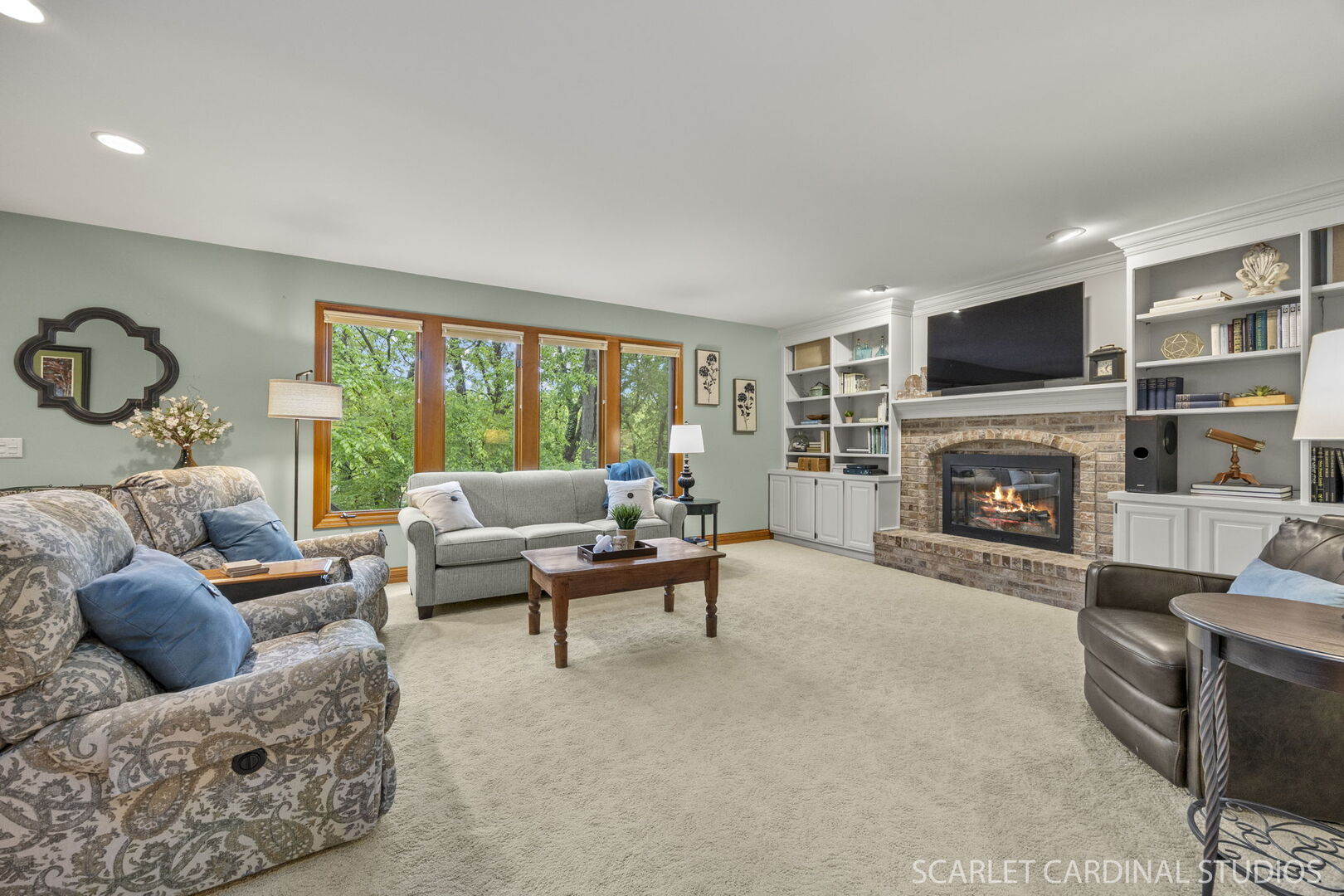 645 Rosewood Drive, West Chicago, IL 60185