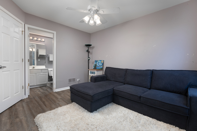 144 Presidential Boulevard #144, Oswego, IL 60543