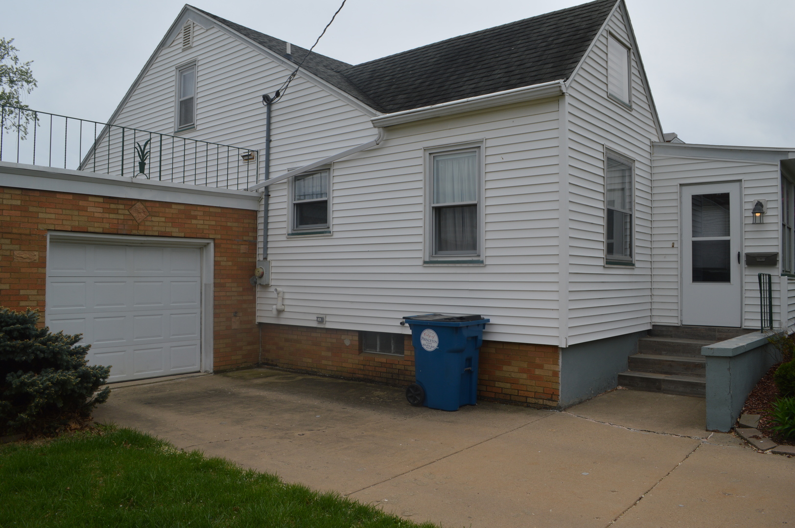 933 S 5th Street, Princeton, IL 61356