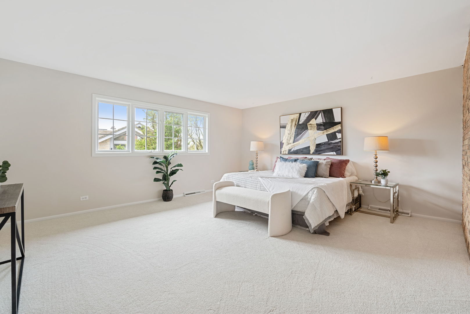 2014 Midwest Club Parkway, Oak Brook, IL 60523