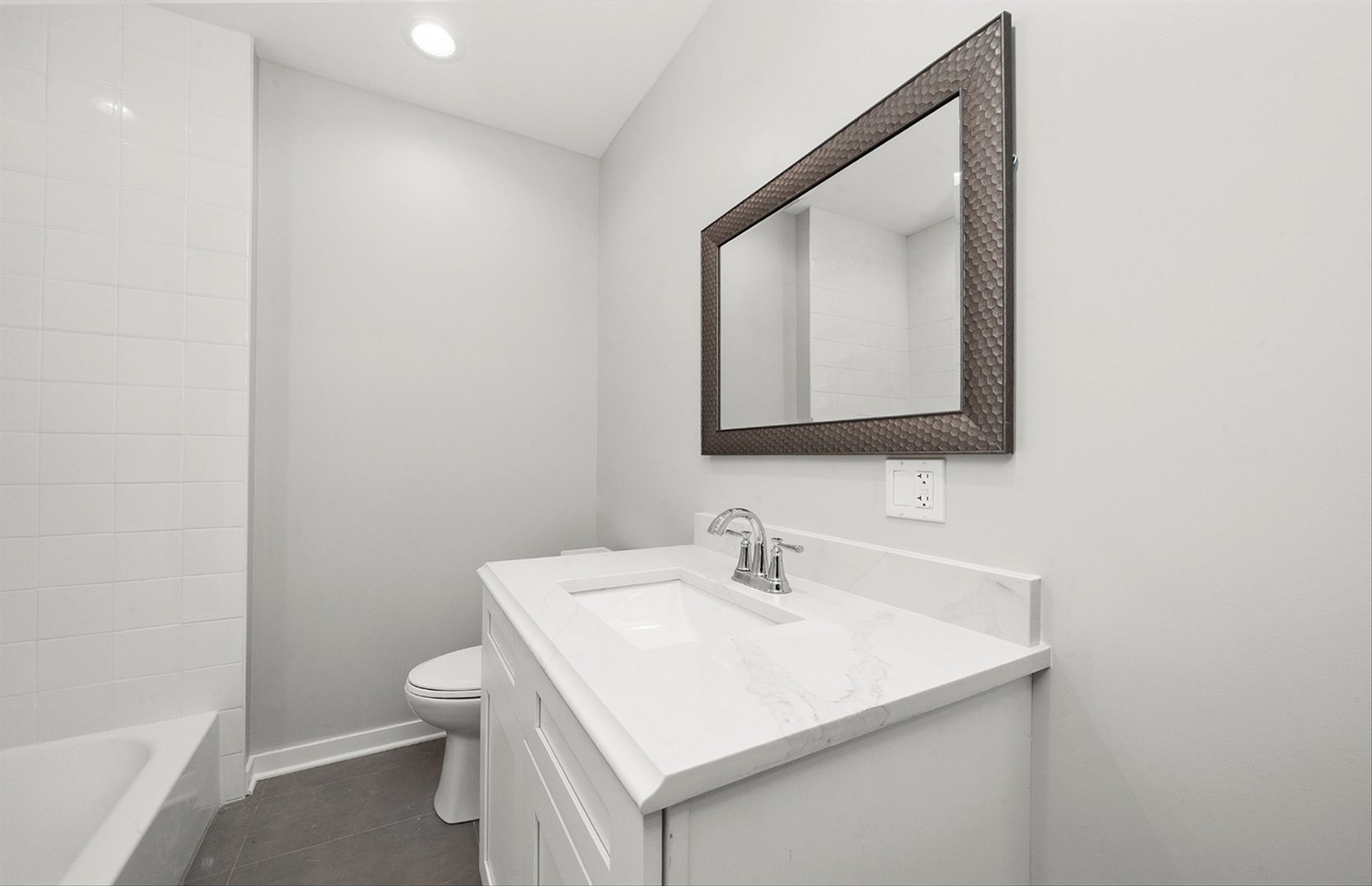 5030 S Archer Avenue, Chicago, IL 60632