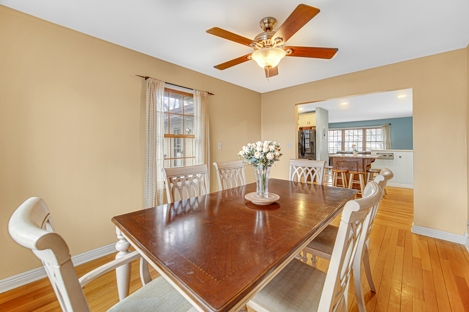1006 Monroe Street, Wauconda, IL 60084