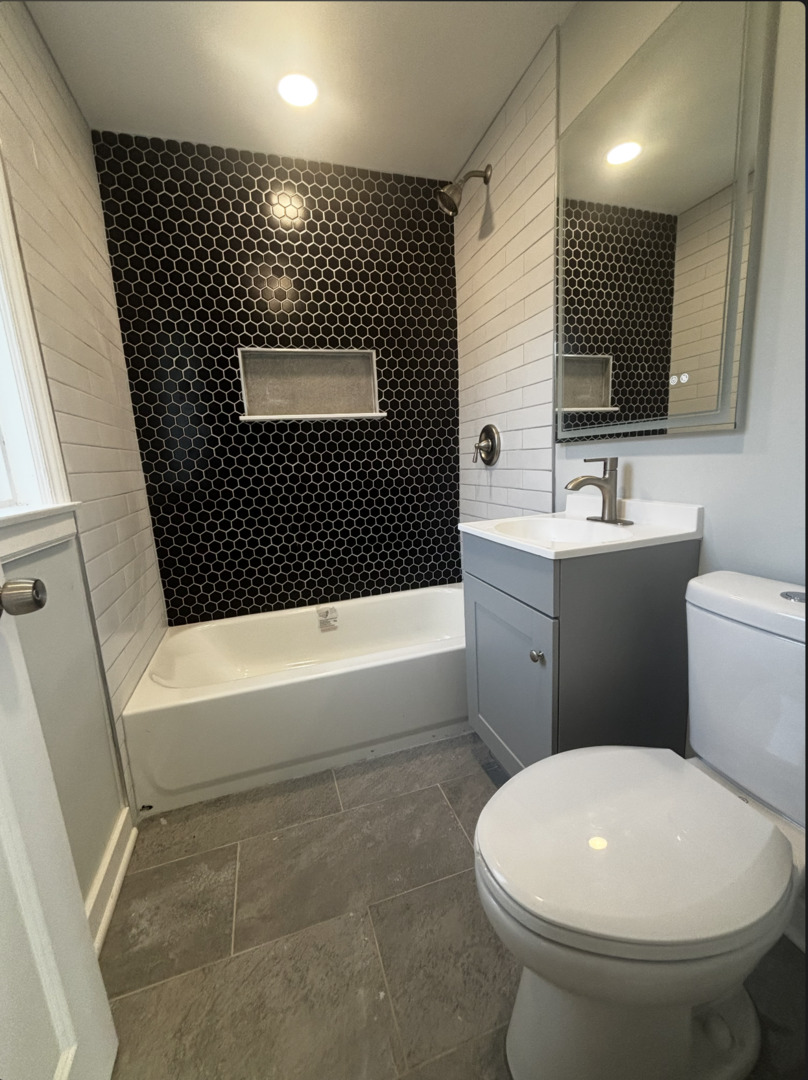 10020 S Emerald Avenue, Chicago, IL 60628