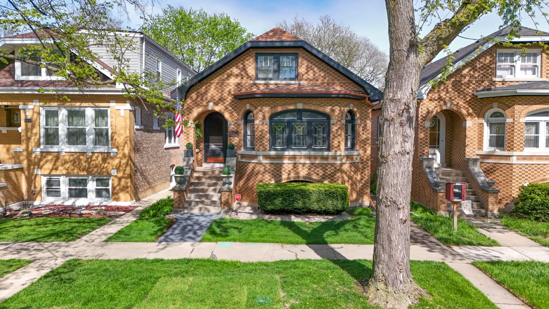 3621 Madison Avenue, Brookfield, IL 60513