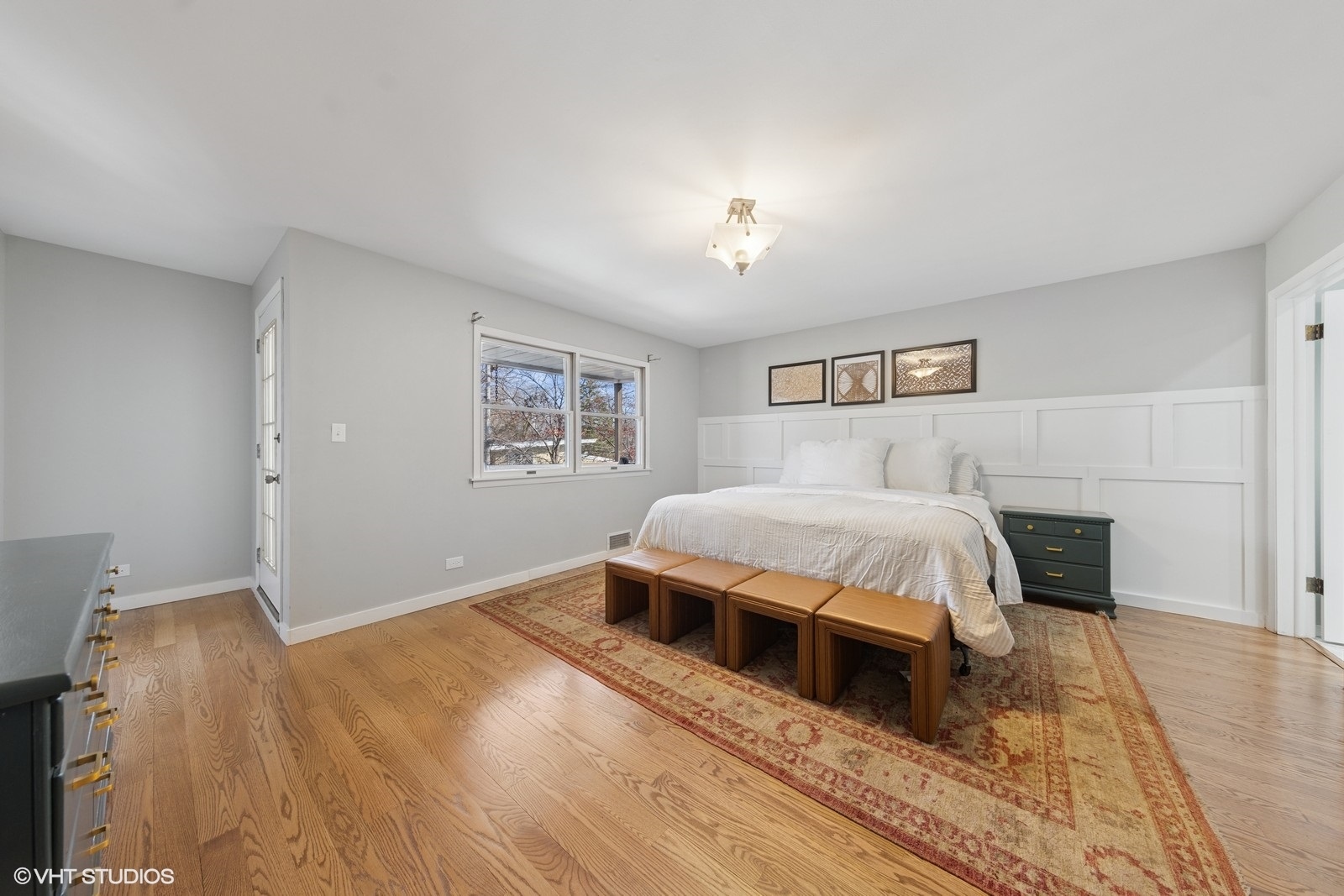 208 Fairbank Road, Riverside, IL 60546