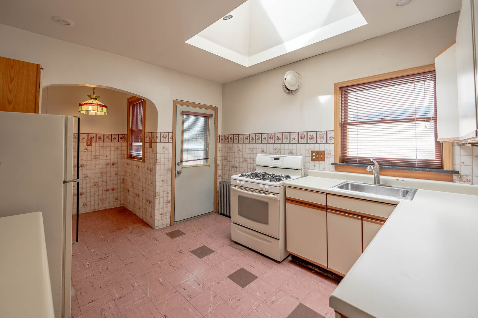 3237 W 83rd Place, Chicago, IL 60652
