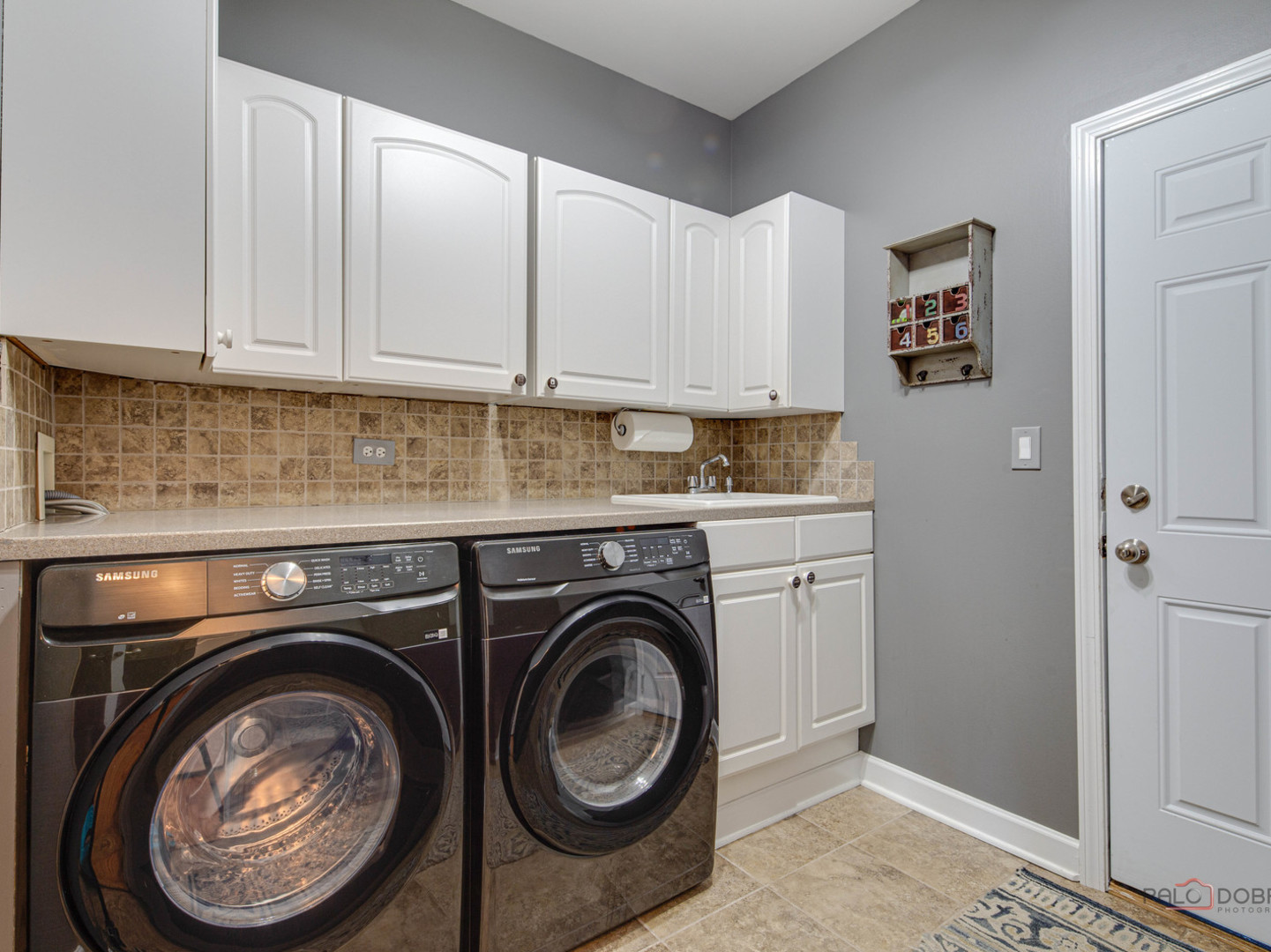 1341 N Home Court, Palatine, IL 60074