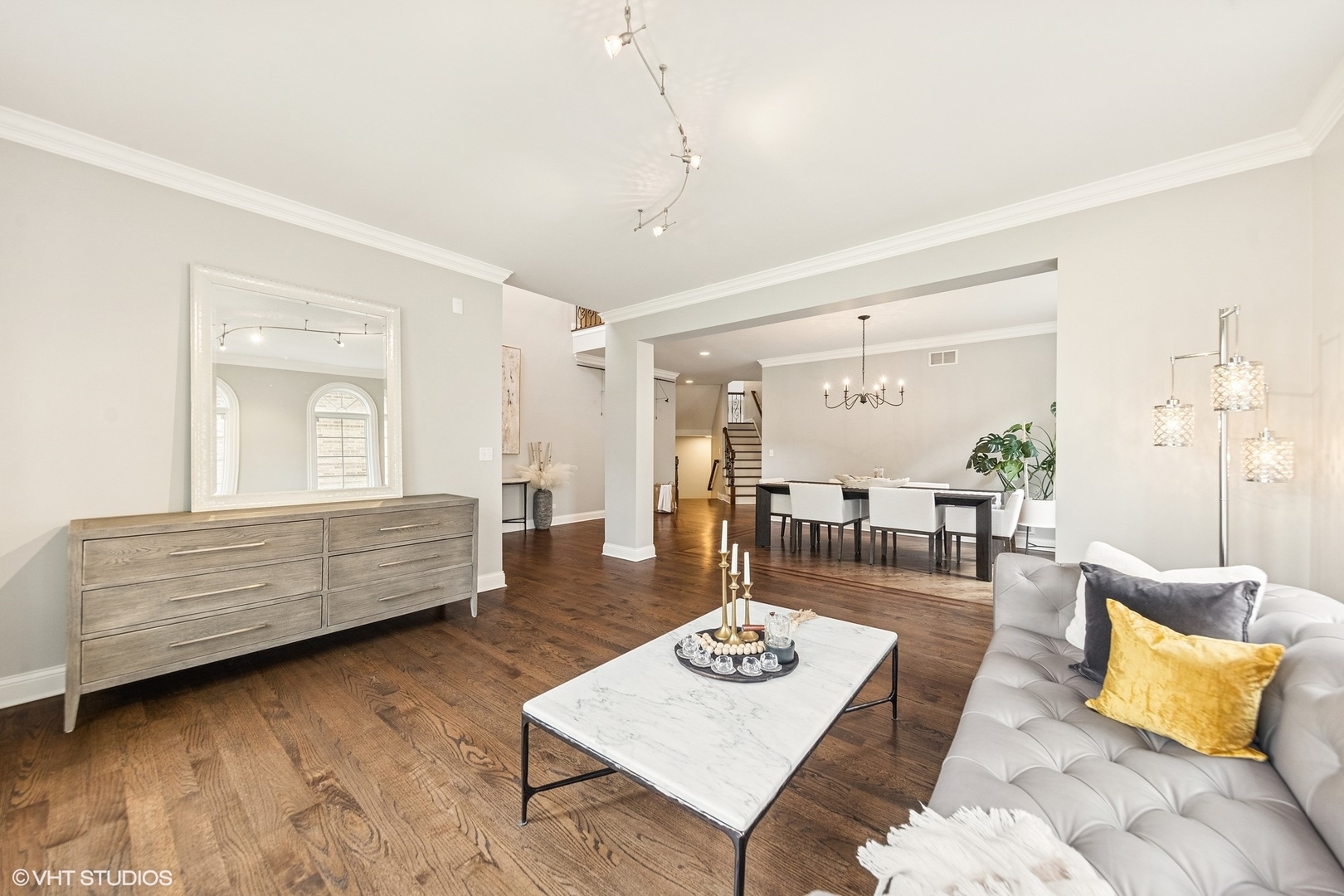 410 W 2nd Street, Elmhurst, IL 60126