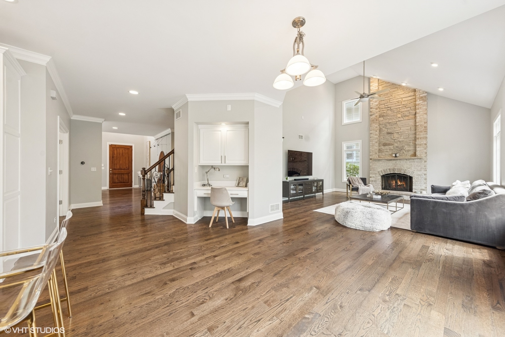 410 W 2nd Street, Elmhurst, IL 60126