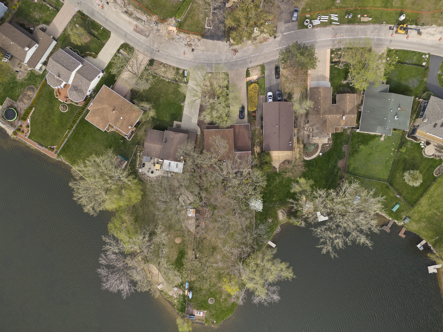 312 LAKE SHORE Drive, Lindenhurst, IL 60046