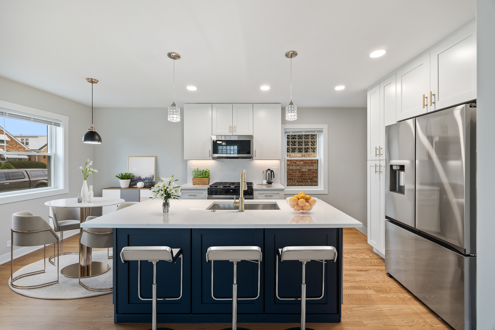 3946 N Oleander Avenue, Chicago, IL 60634