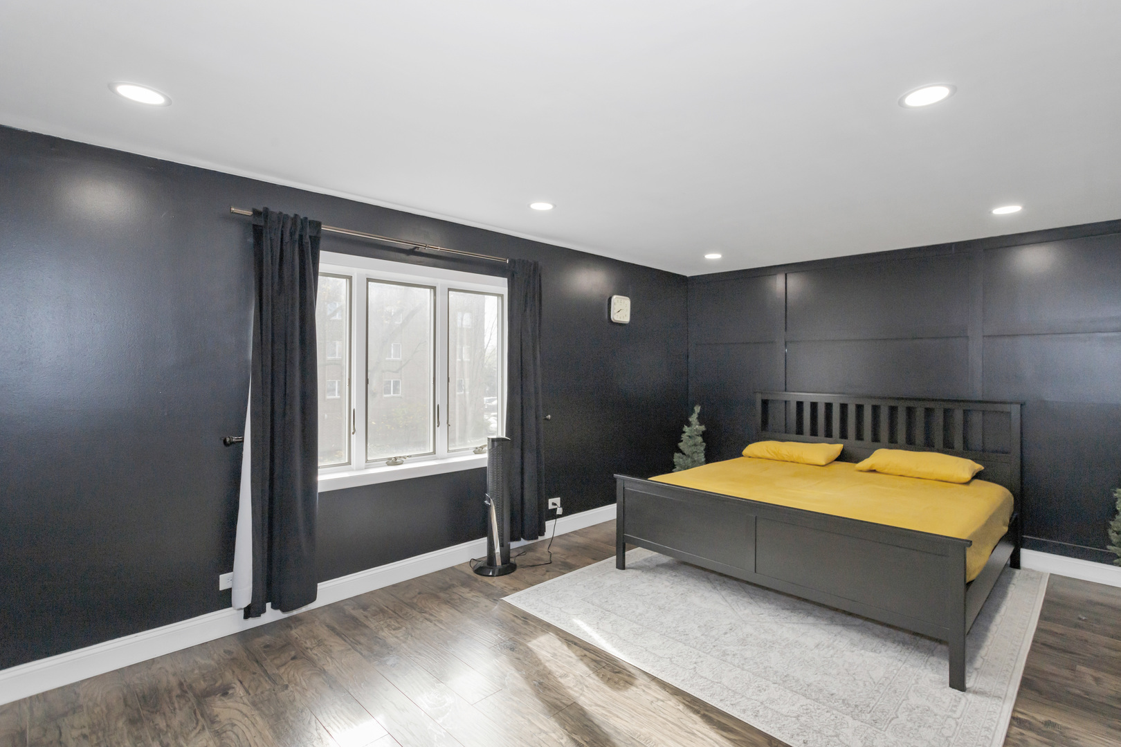 900 Center Street #2I, Des Plaines, IL 60016