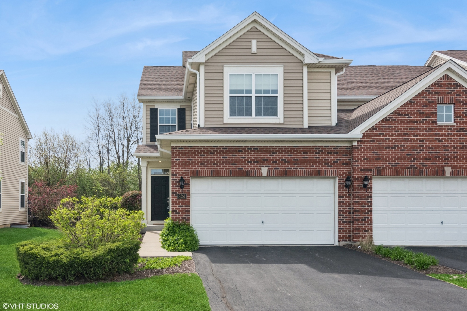 324 Buckingham Court, Lombard, IL 60148