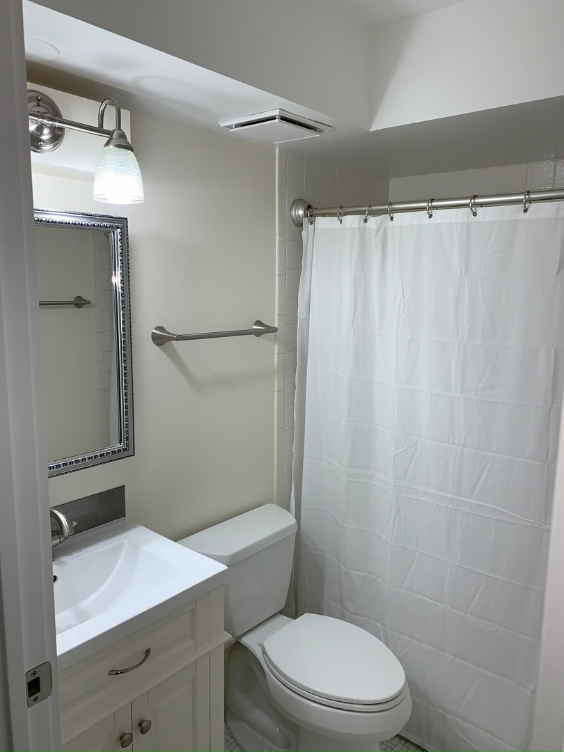 929 Casey Court #35-04, Schaumburg, IL 60173