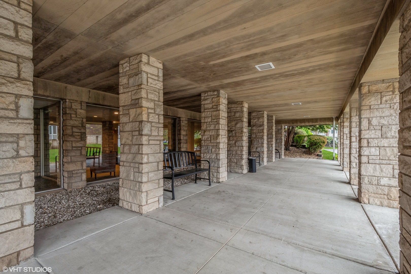 2400 W ARCHBURY Lane #3E, Park Ridge, IL 60068
