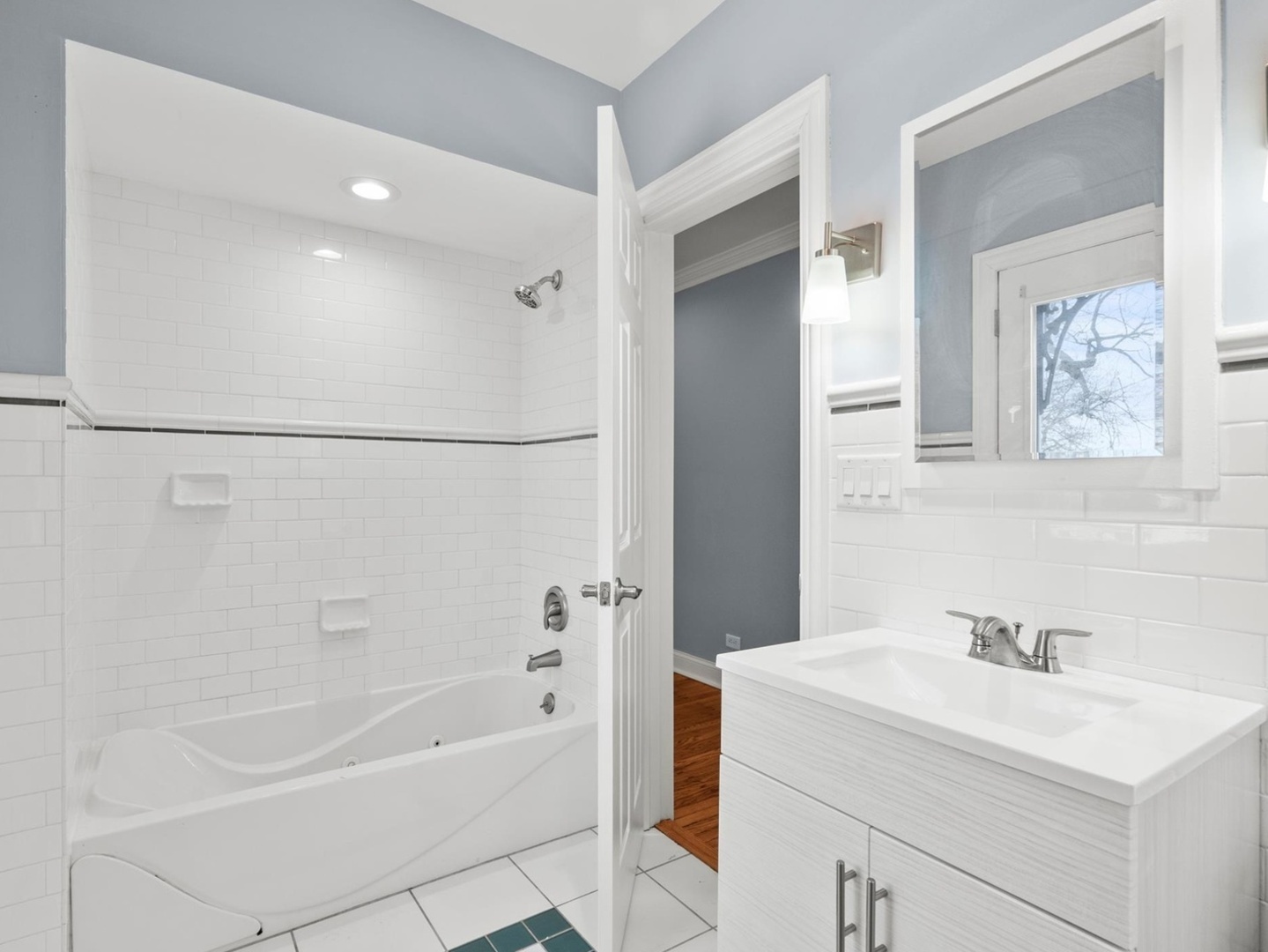 9340 S Vanderpoel Avenue, Chicago, IL 60643
