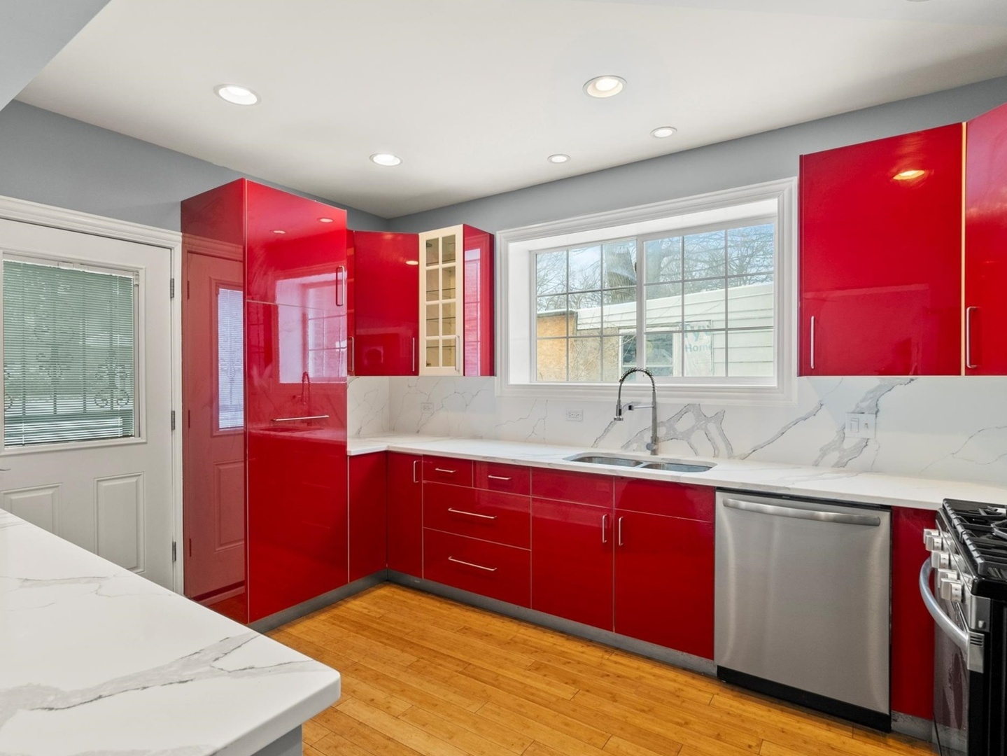 9340 S Vanderpoel Avenue, Chicago, IL 60643