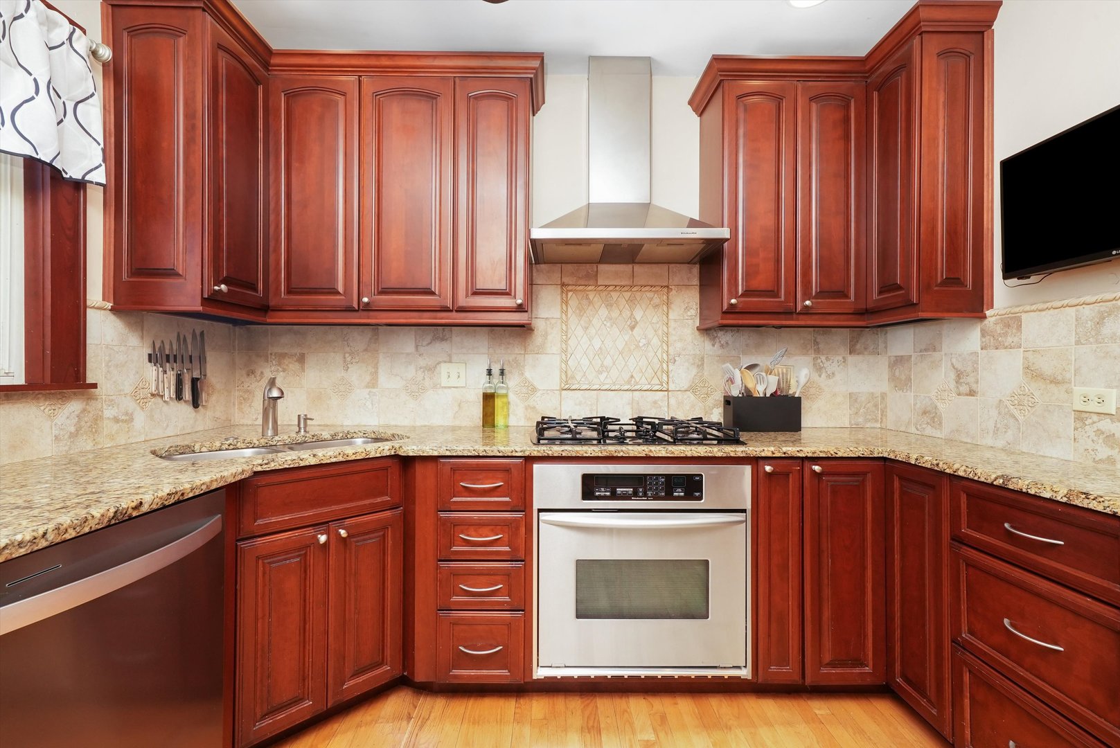 204 N Kensington Avenue, La Grange, IL 60525