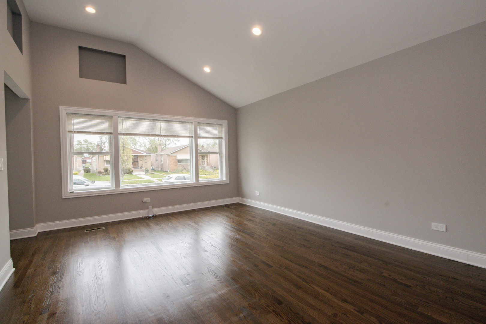 12638 S Harvard Avenue, Chicago, IL 60628