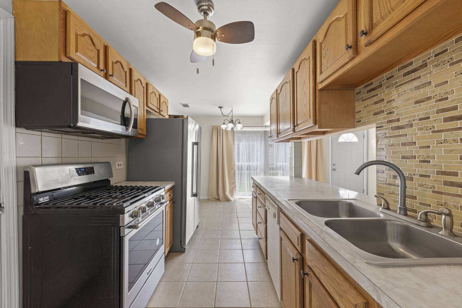 7952 164th Place #7952, Tinley Park, IL 60477