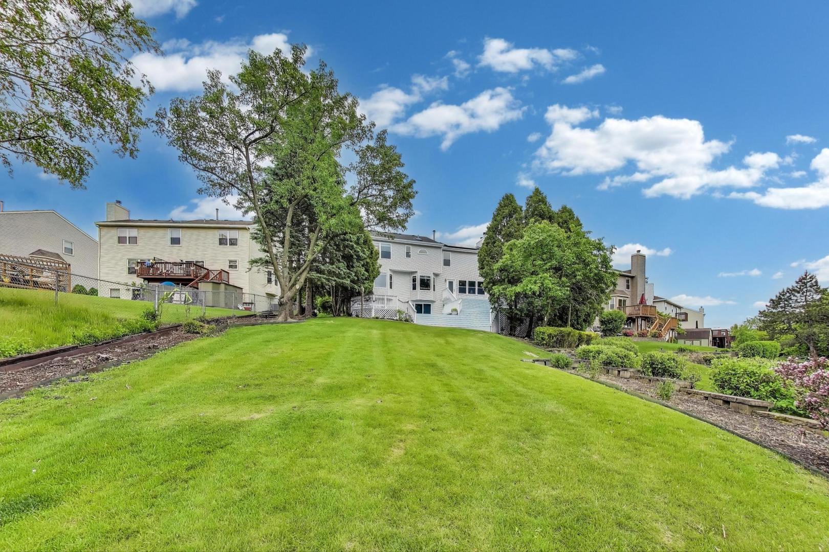 713 Mohican Trail, Lake In The Hills, IL 60156