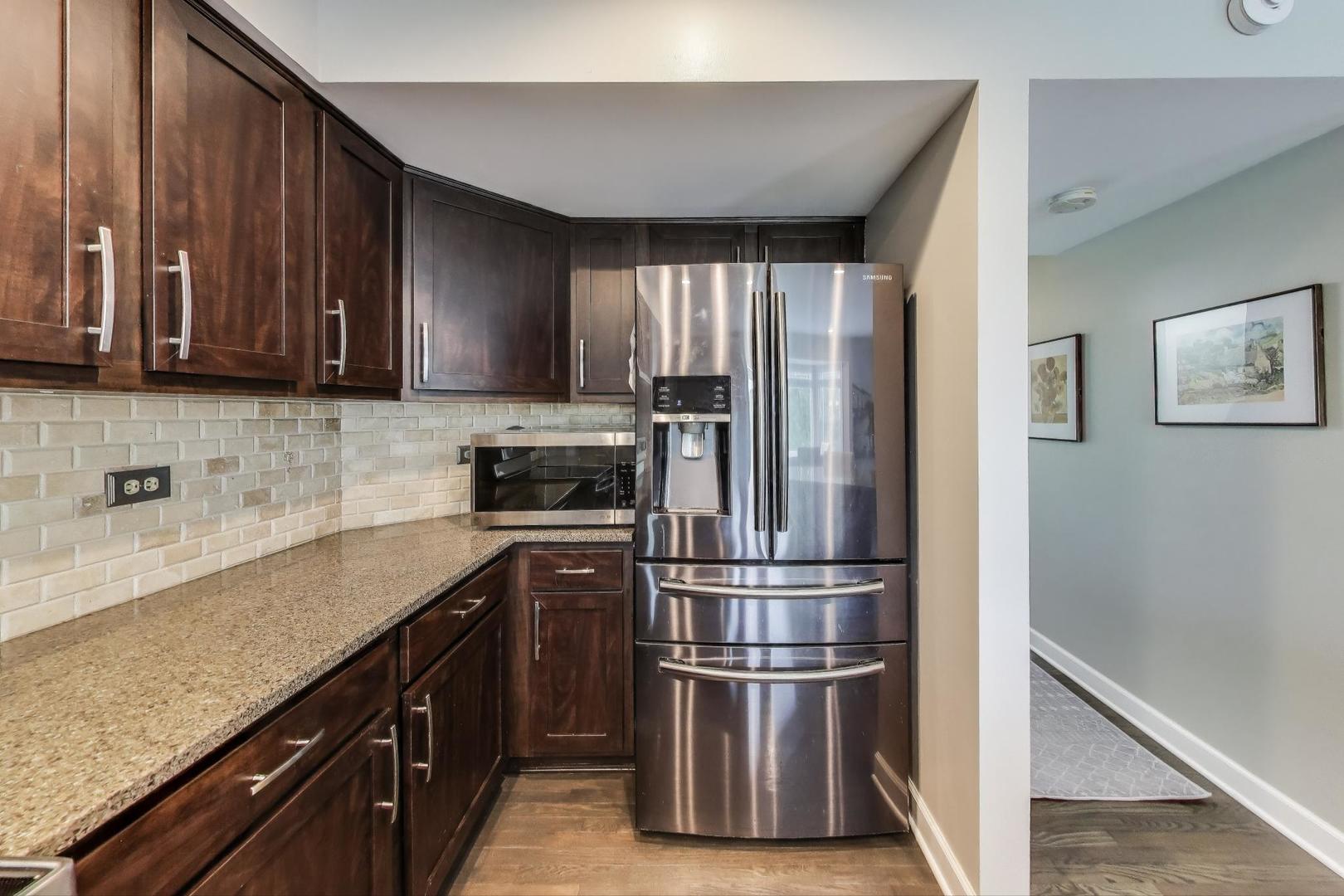 713 Mohican Trail, Lake In The Hills, IL 60156