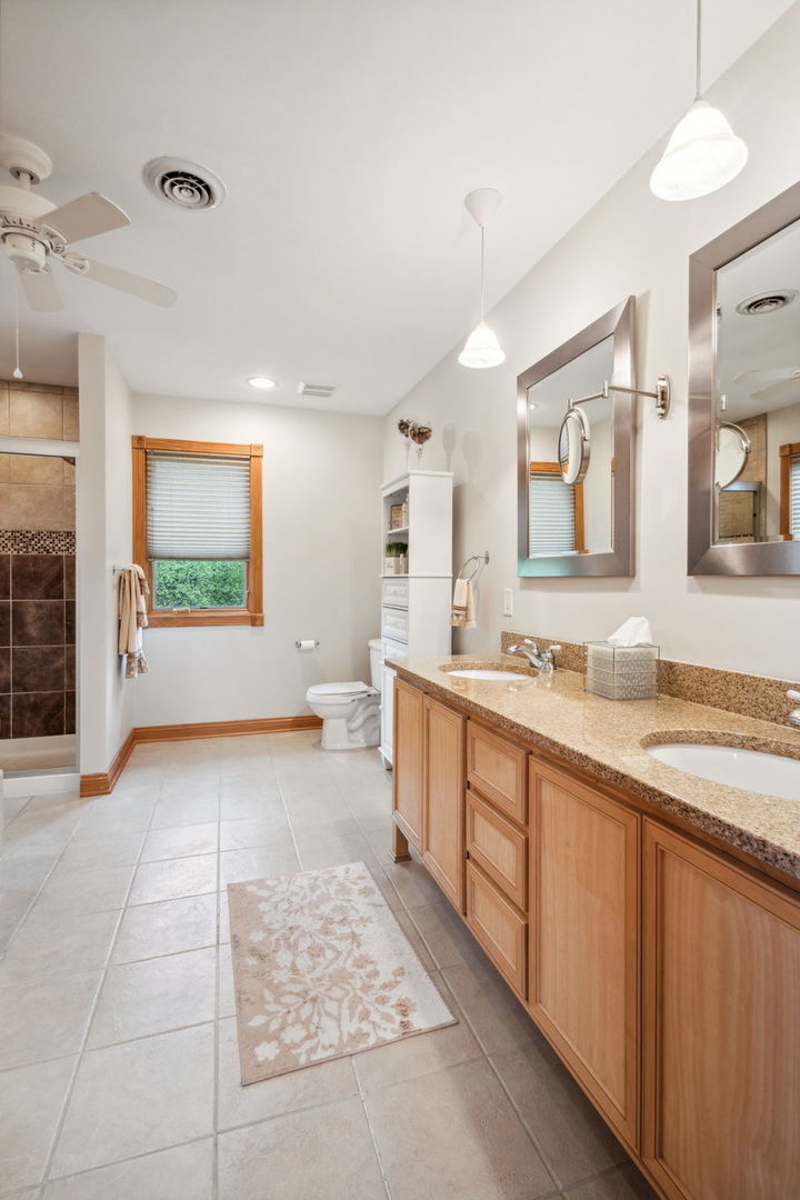 31a Lucas Drive, Palos Hills, IL 60465