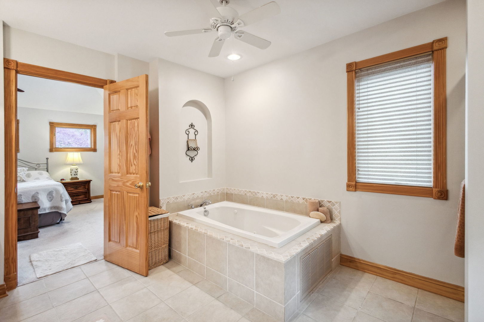 31a Lucas Drive, Palos Hills, IL 60465
