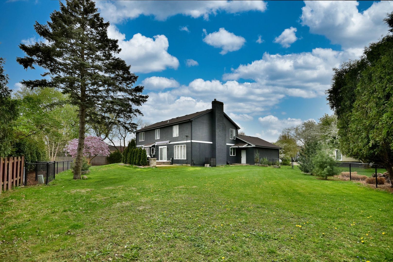 179 Old Forge Road, Elgin, IL 60123