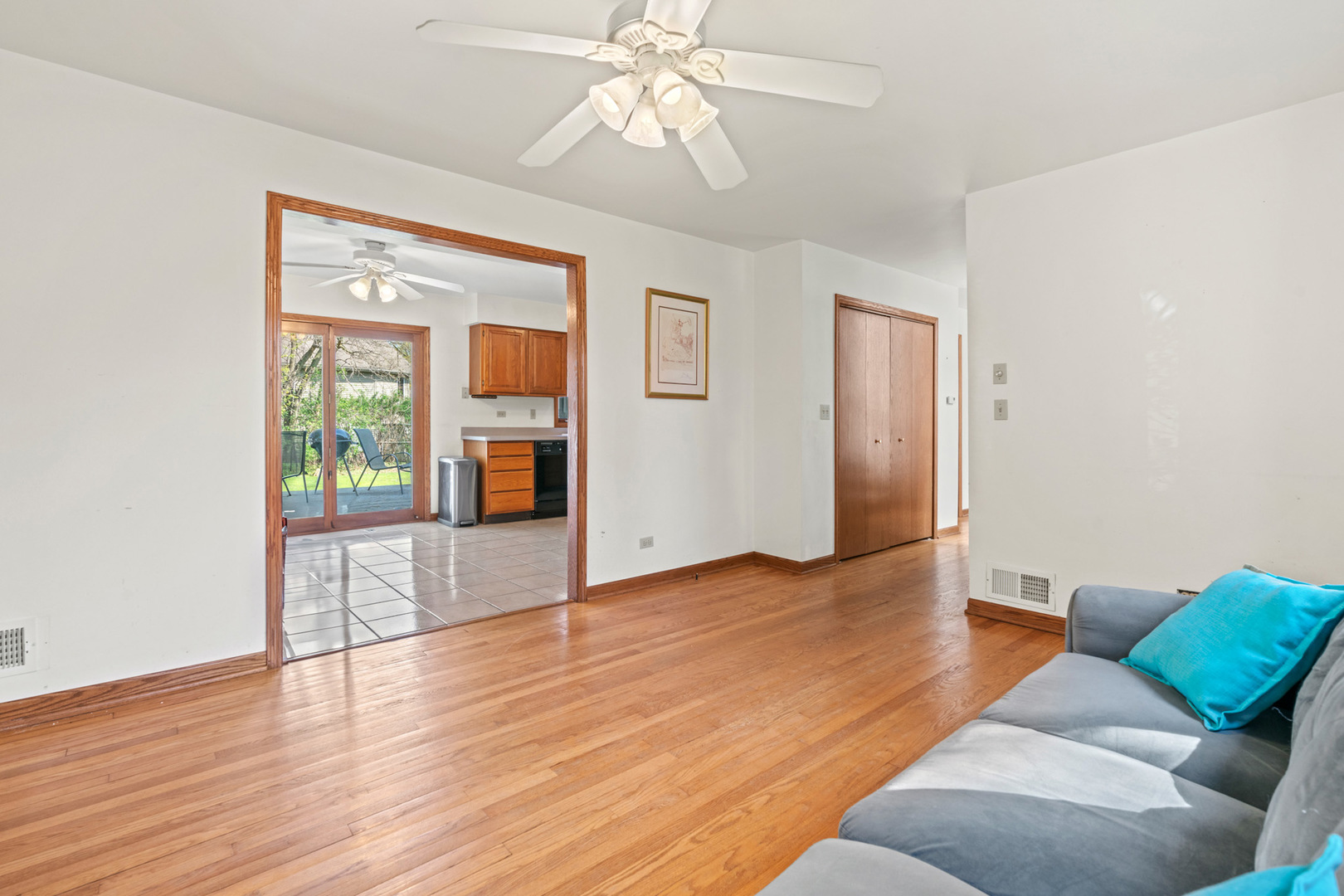 2344 Forest Avenue, Rolling Meadows, IL 60008