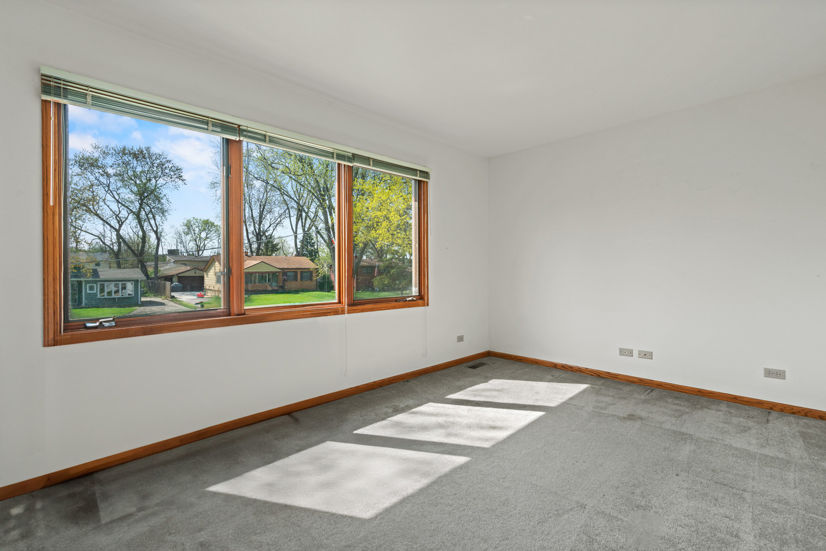 2344 Forest Avenue, Rolling Meadows, IL 60008