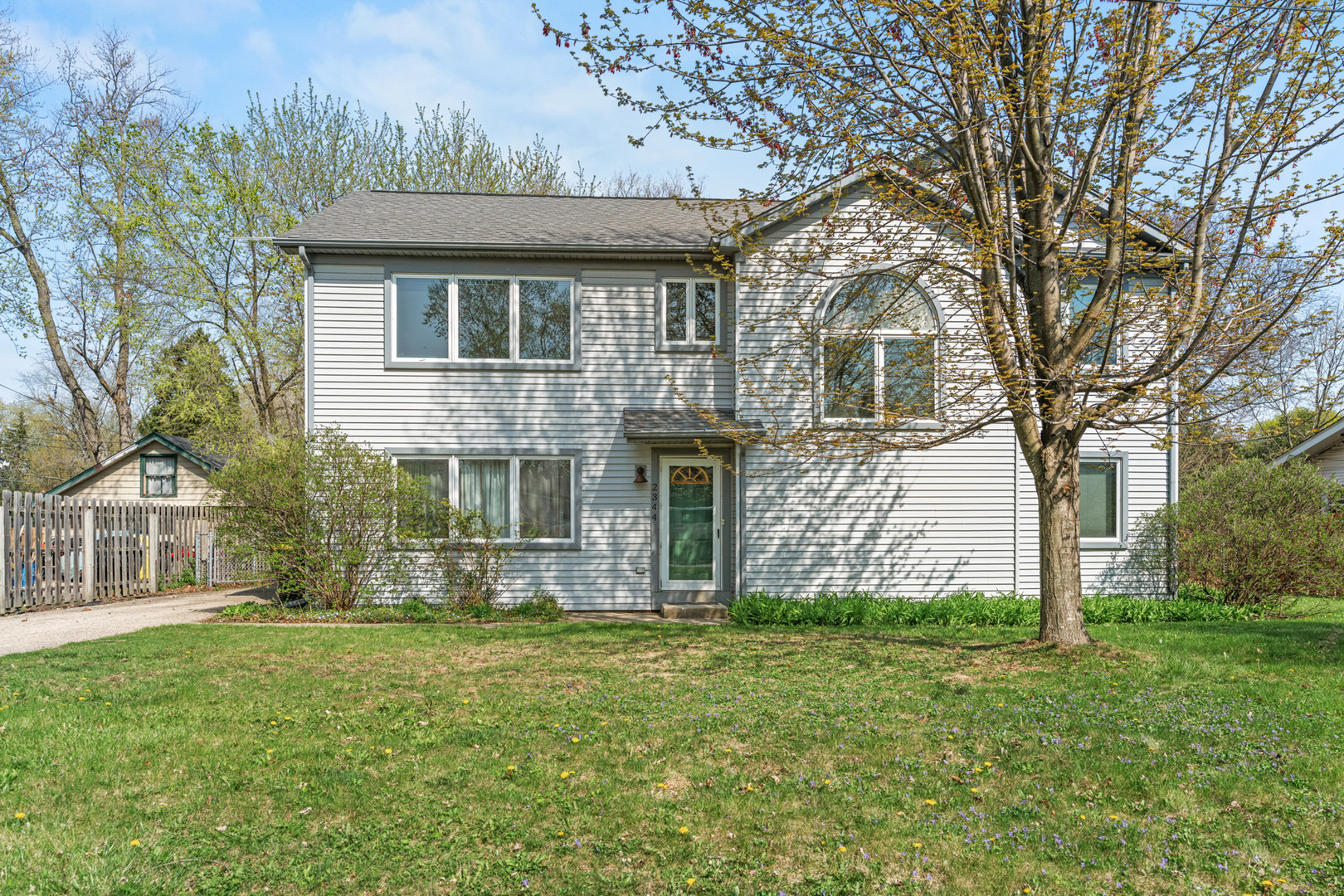 2344 Forest Avenue, Rolling Meadows, IL 60008