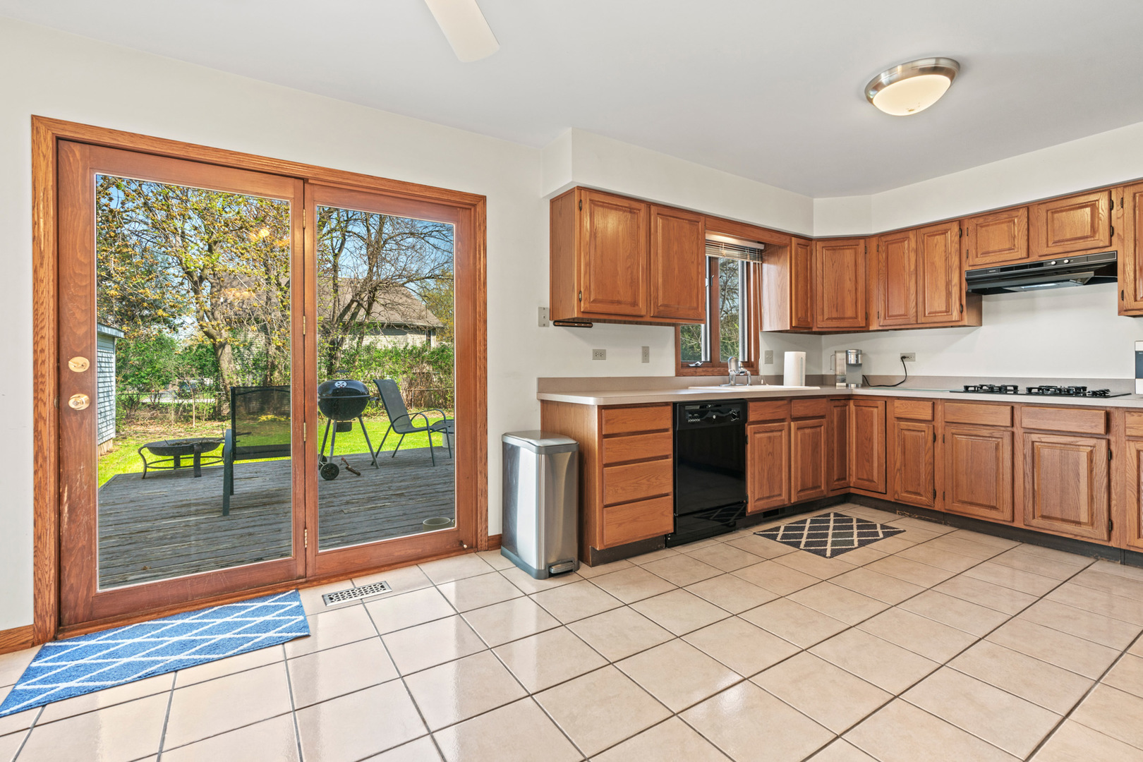 2344 Forest Avenue, Rolling Meadows, IL 60008