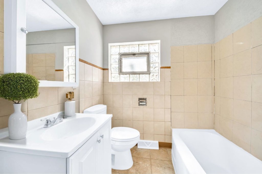 12616 Ann Street, Blue Island, IL 60406