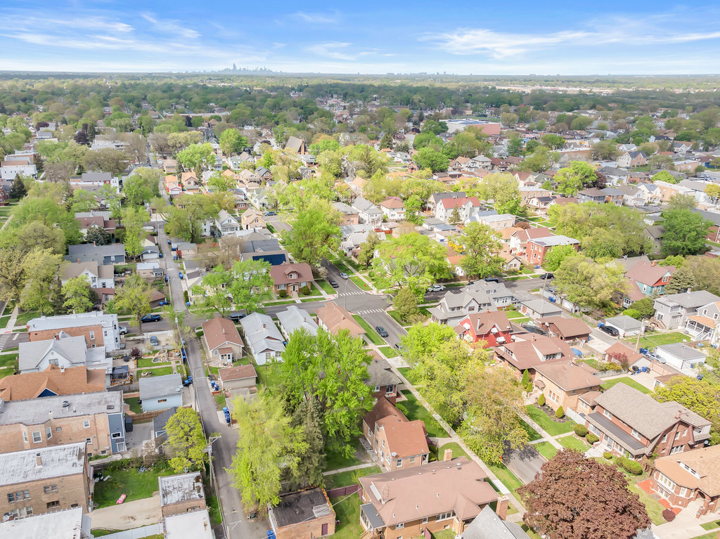 12616 Ann Street, Blue Island, IL 60406