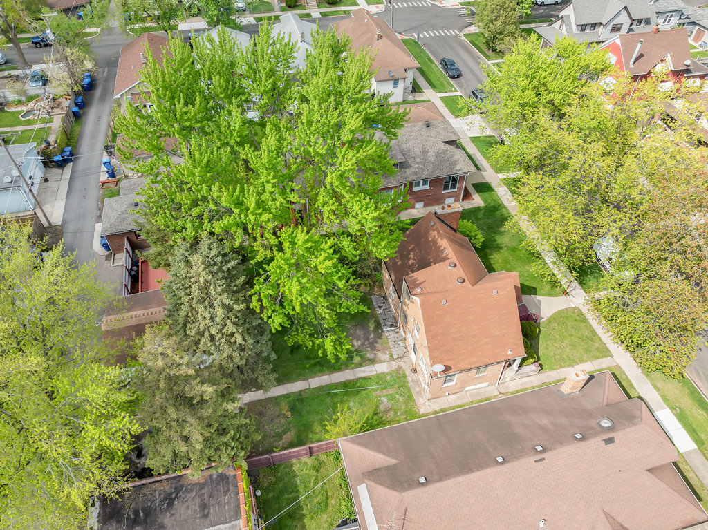 12616 Ann Street, Blue Island, IL 60406