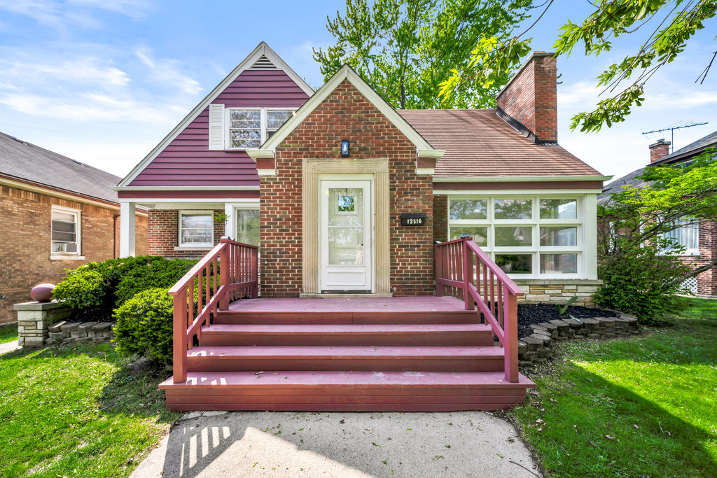 12616 Ann Street, Blue Island, IL 60406