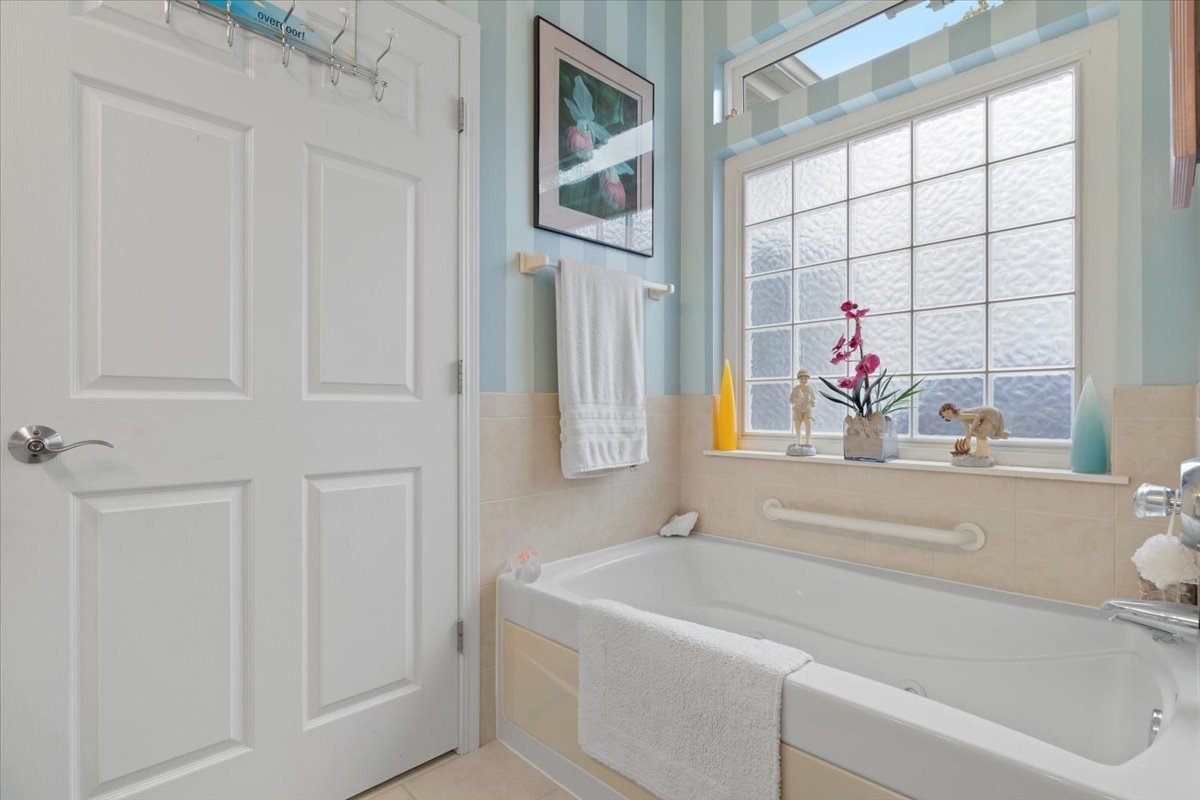 13107 Birmingham Court, Beach Park, IL 60083