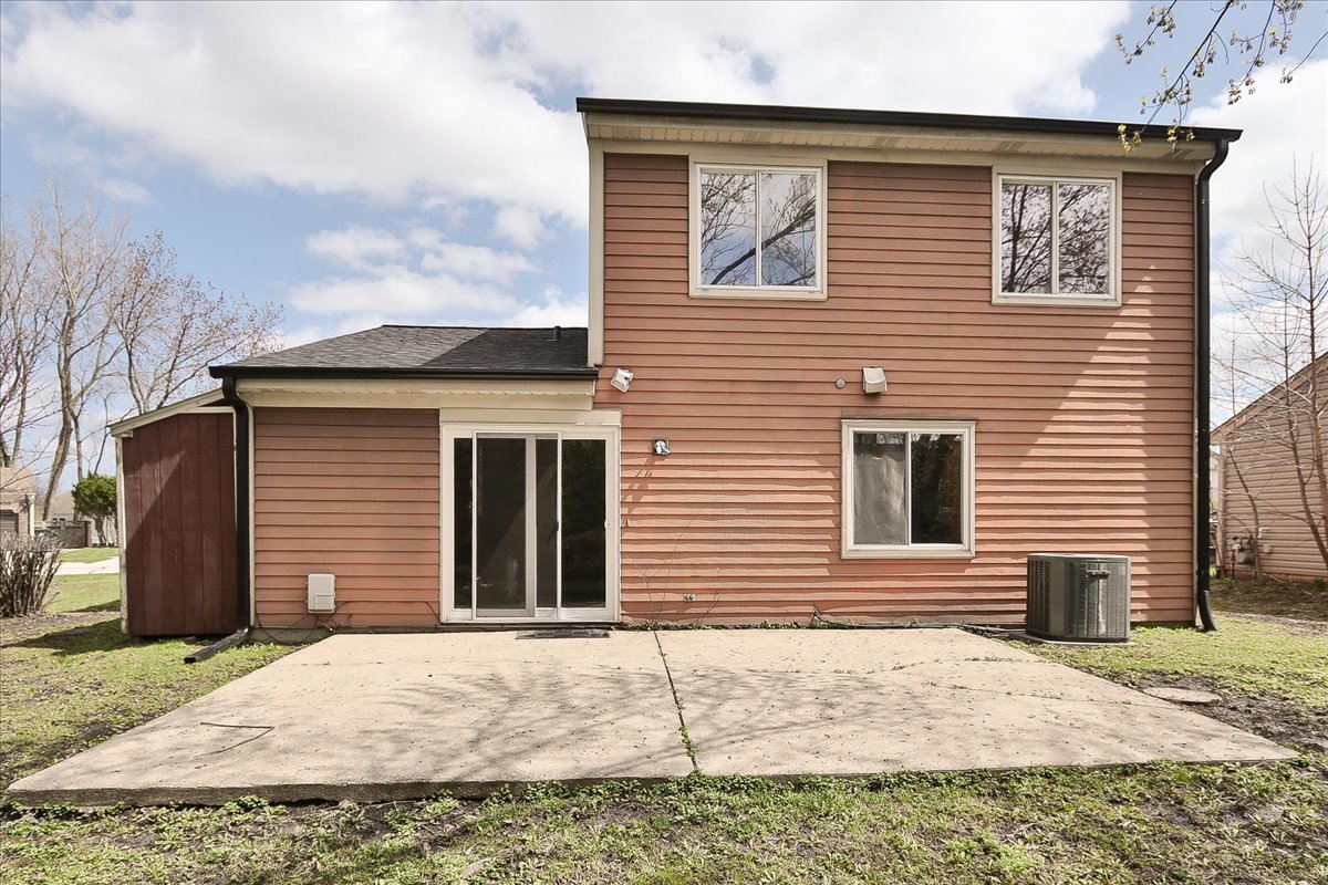 4990 Lichfield Drive, Hoffman Estates, IL 60010