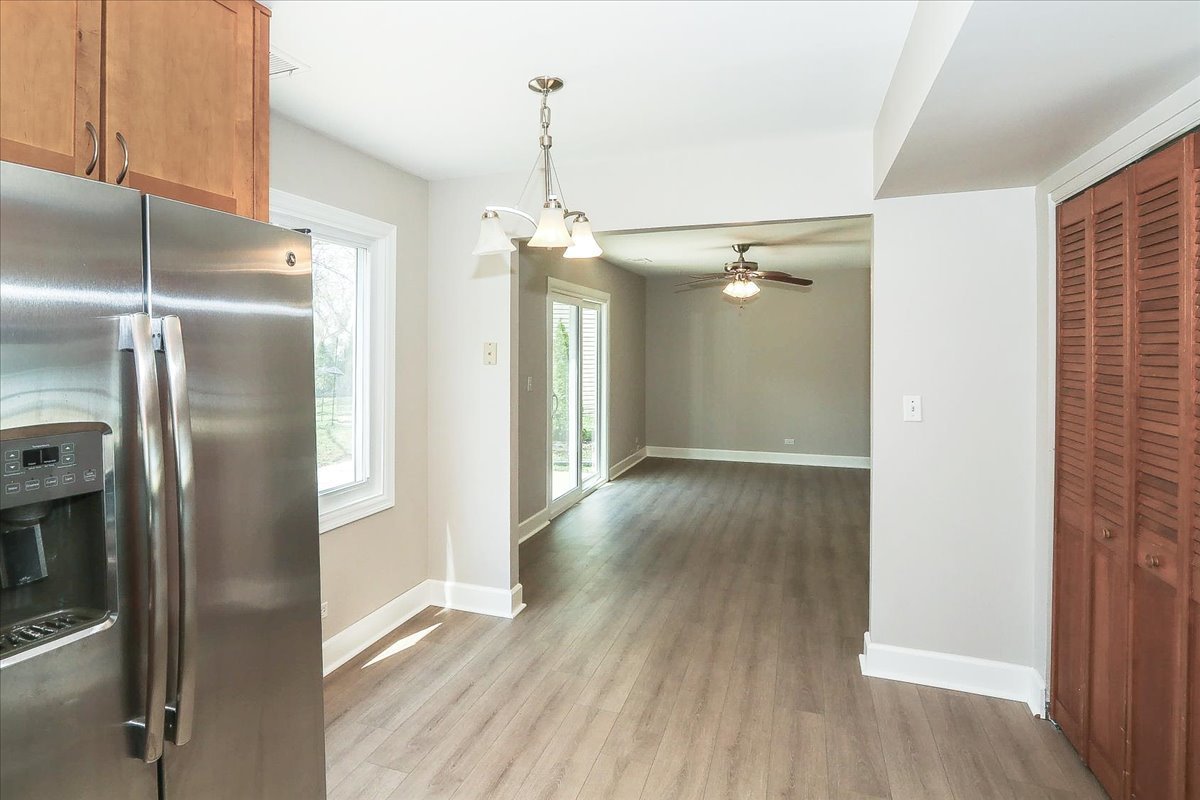 4990 Lichfield Drive, Hoffman Estates, IL 60010