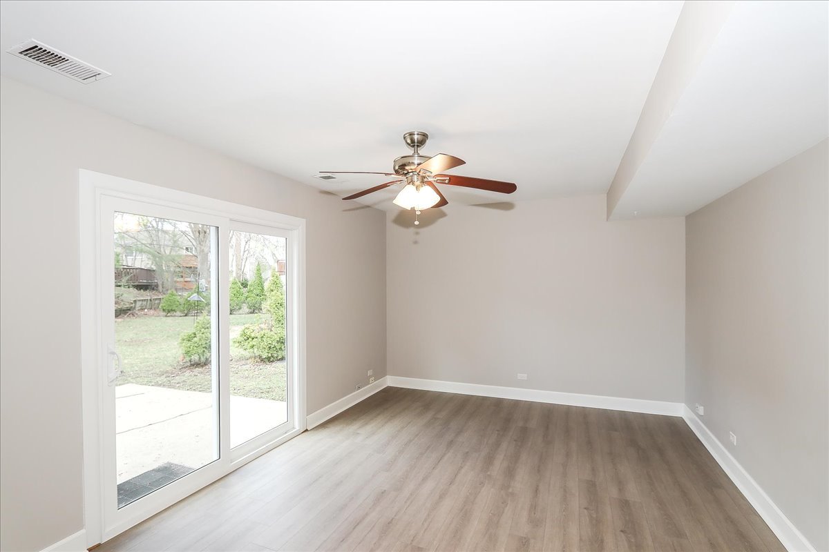 4990 Lichfield Drive, Hoffman Estates, IL 60010