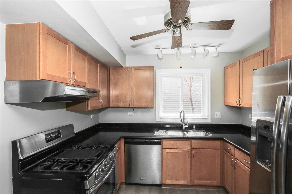 4990 Lichfield Drive, Hoffman Estates, IL 60010