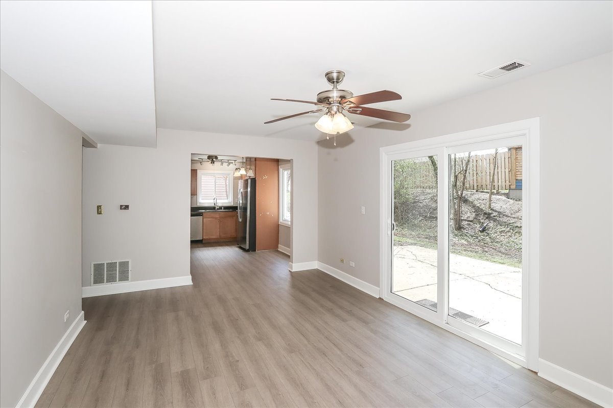 4990 Lichfield Drive, Hoffman Estates, IL 60010