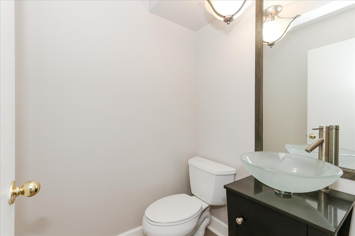 4990 Lichfield Drive, Hoffman Estates, IL 60010