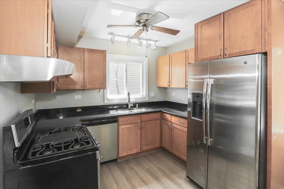 4990 Lichfield Drive, Hoffman Estates, IL 60010