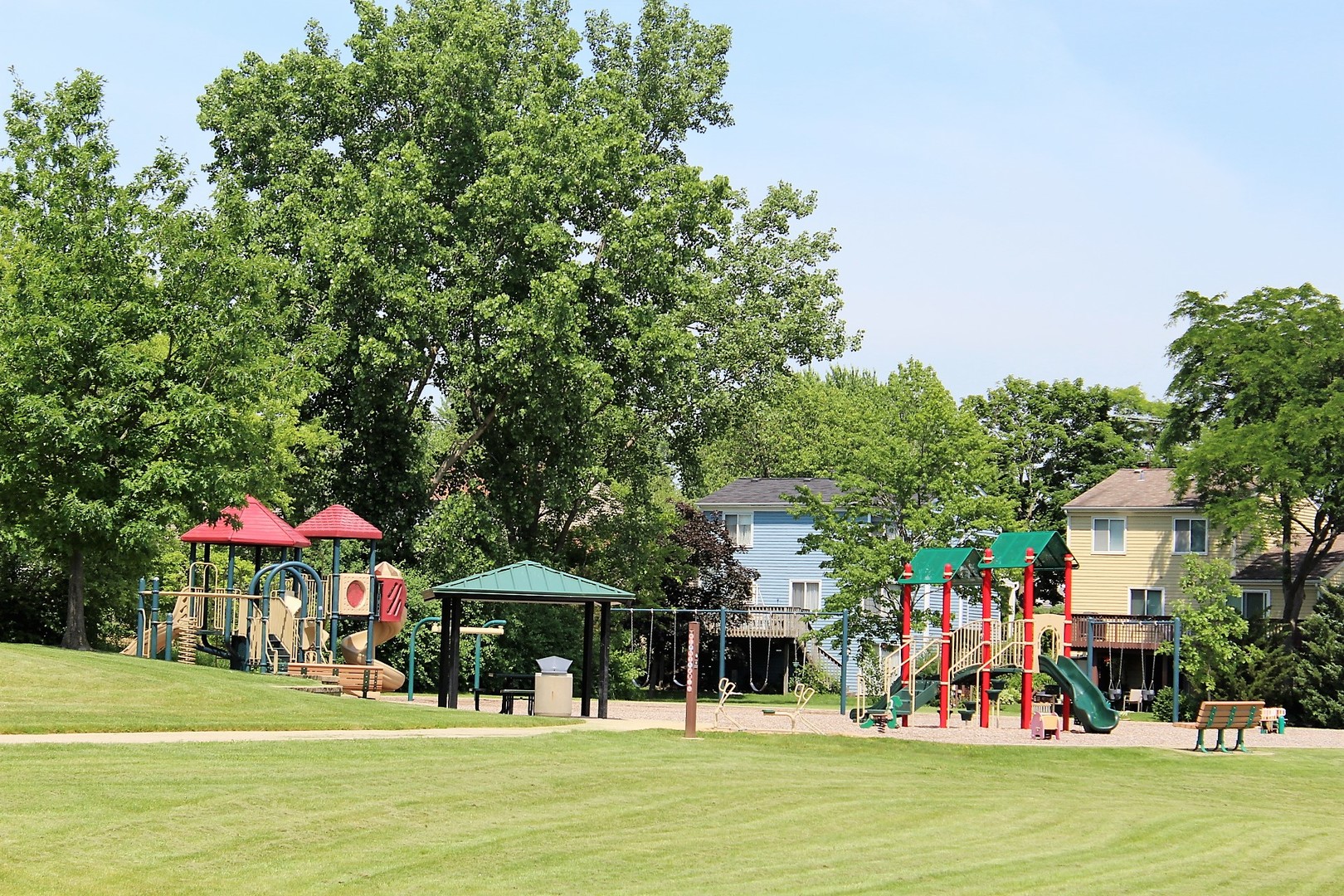 4990 Lichfield Drive, Hoffman Estates, IL 60010