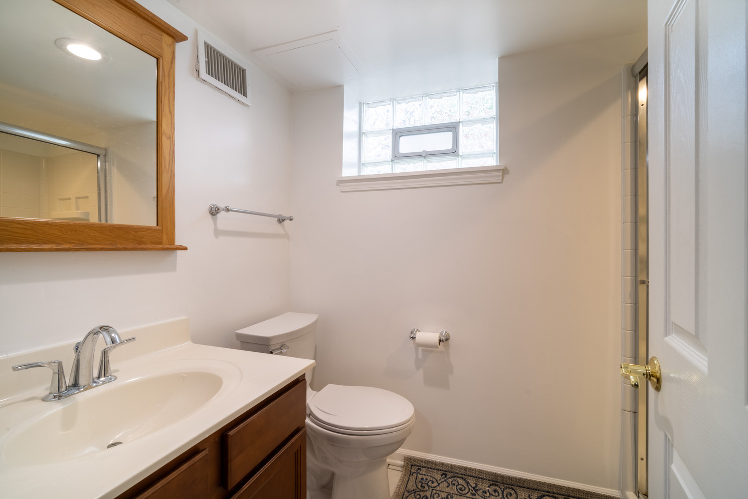6500 W Raven Street, Chicago, IL 60631