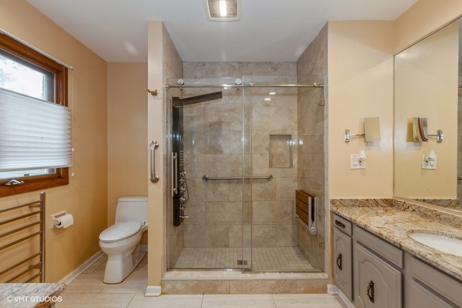 227 Wood Glen Lane, Oak Brook, IL 60523