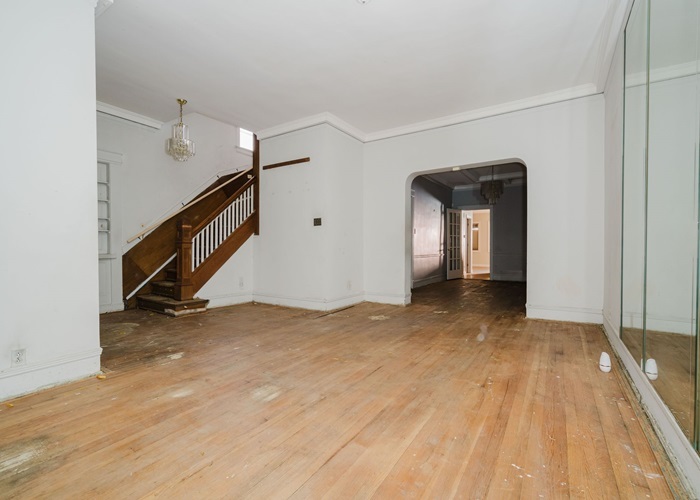 5217 S Ingleside Avenue, Chicago, IL 60615